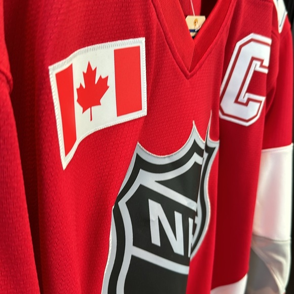 Wayne Gretzky Mitchell & Ness 1999 NHL All-Star Game Blue Line Player Jersey - Picture 5 of 9